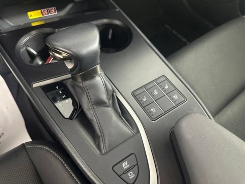 Used 2024 Lexus UX 250h AWD w/ Premium Package image 17