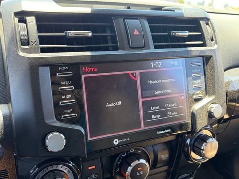 Used 2022 Toyota 4Runner SR5 AWD/4WD image 10