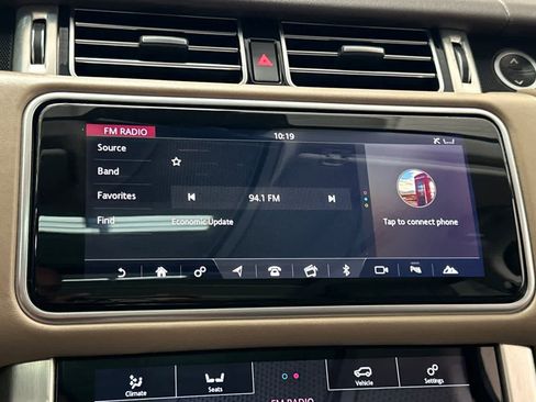Used 2020 Land Rover Range Rover HSE image 18