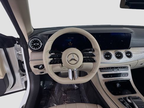 Used 2022 Mercedes-Benz E 450 Cabriolet image 17
