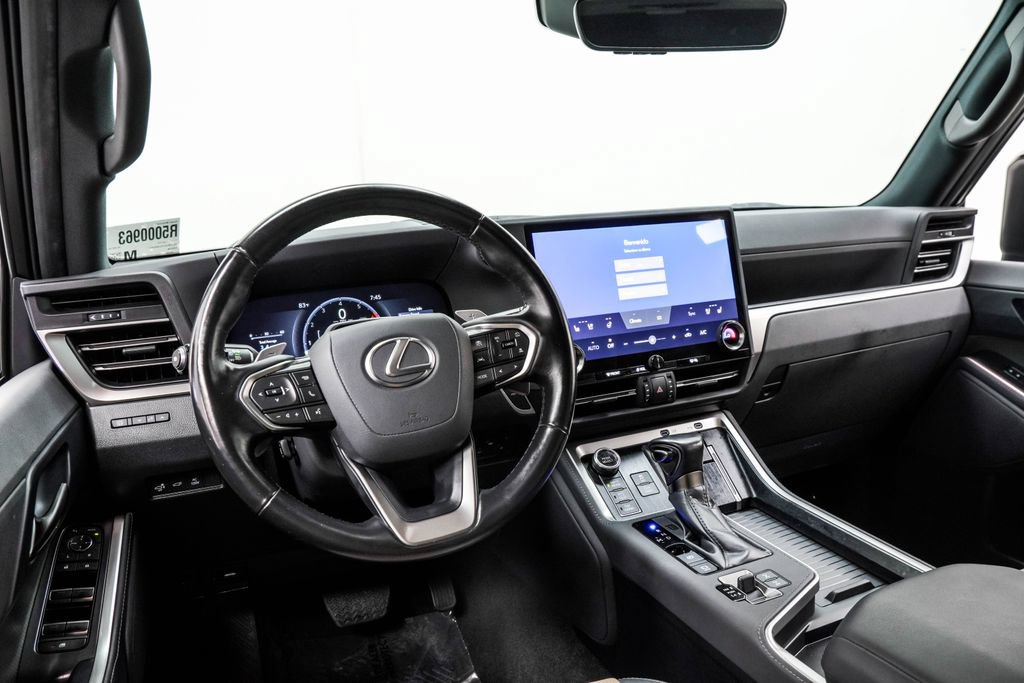 Used 2024 Lexus GX 550 AWD/4WD image 4