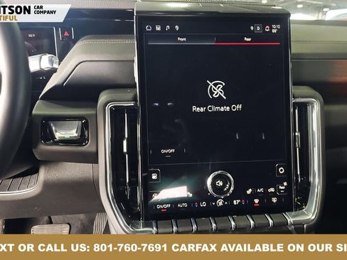 Used 2025 GMC Yukon XL Denali image 2