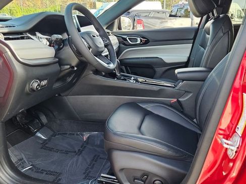 New 2026 Jeep Compass Limited image 8