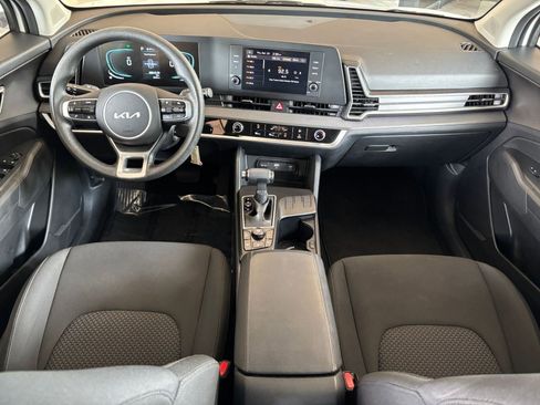 Used 2025 Kia Sportage LX FWD image 32