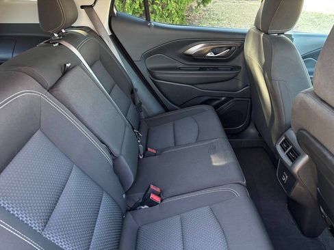 Used 2024 GMC Terrain SLE FWD image 17