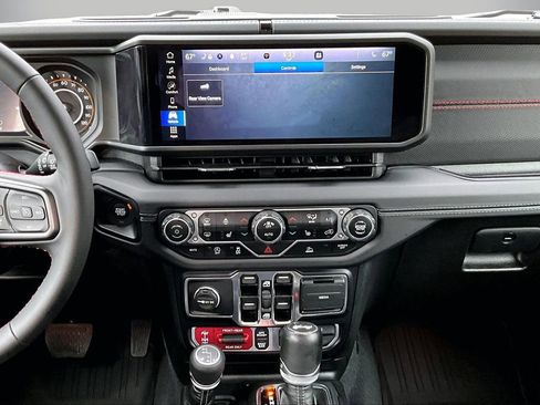 Certified 2024 Jeep Wrangler Rubicon w/ Convenience Group image 12