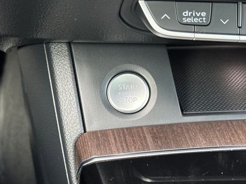 Certified 2024 Audi Q5 2.0T Premium w/ Convenience Package image 22