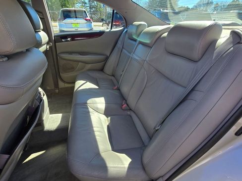Used 2003 Lexus ES 330 image 10