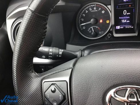 Used 2023 Toyota Tacoma TRD Off-Road image 31