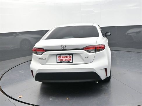 Used 2023 Toyota Corolla LE image 7