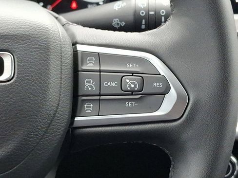 Certified 2024 Jeep Compass Limited image 25