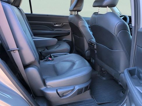 Used 2024 Toyota Grand Highlander FWD image 34