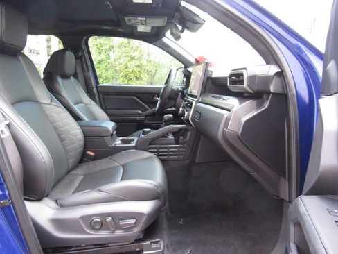 Used 2024 Toyota Tacoma TRD Sport w/ TRD Sport Premium Package AWD/4WD image 21
