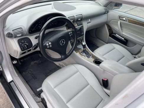 Used 2007 Mercedes-Benz C 230 Sedan image 9