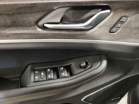 Used 2022 Jeep Grand Cherokee Limited image 22