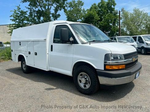 Used 2020 Chevrolet Express 3500 w/ Power Convenience Package RWD image 7