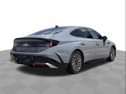 Used 2025 Hyundai Sonata SEL FWD image 5