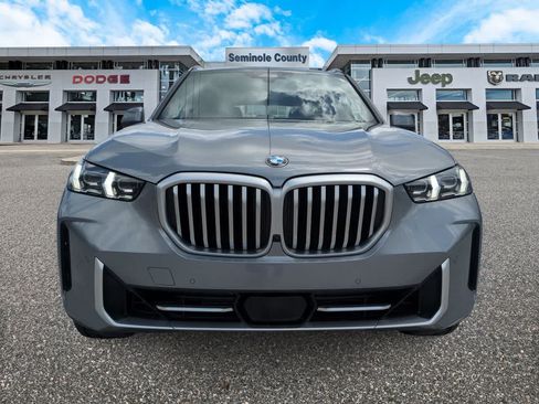 Used 2024 BMW X5 xDrive40i AWD/4WD image 3