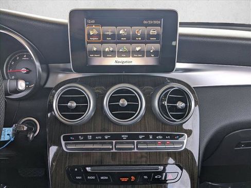 Used 2019 Mercedes-Benz GLC 350e 4MATIC image 14