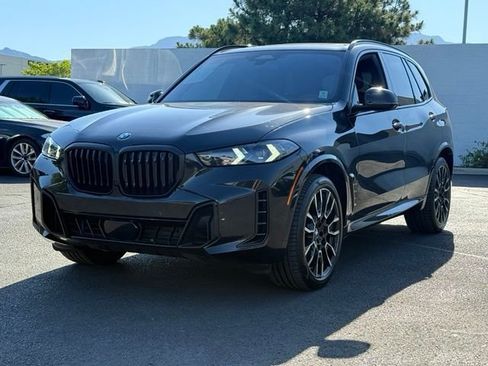 Used 2025 BMW X5 xDrive40i w/ M Sport Package AWD/4WD image 1