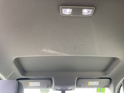 Used 2021 Chevrolet Silverado 1500 LT image 28