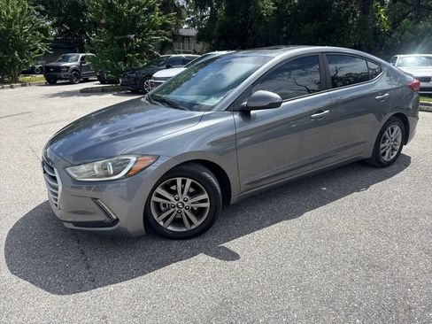 Used 2018 Hyundai Elantra Value Edition FWD image 3