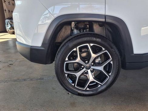 Certified 2025 Jeep Compass Limited AWD/4WD image 11