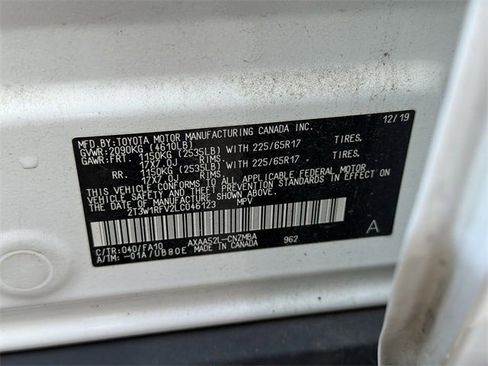Used 2020 Toyota RAV4 XLE image 32