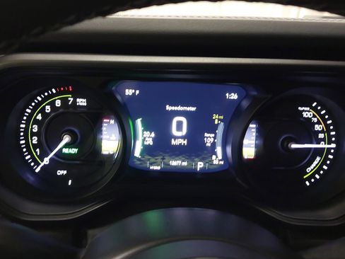 Used 2025 Jeep Wrangler Unlimited Sahara w/ Safety Group AWD/4WD image 19