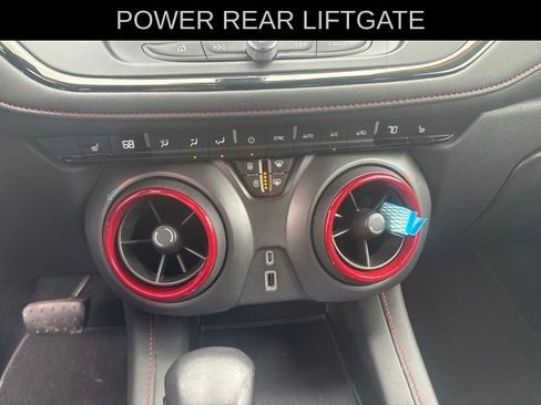 Used 2019 Chevrolet Blazer RS w/ Sun and Wheels Package AWD/4WD image 19