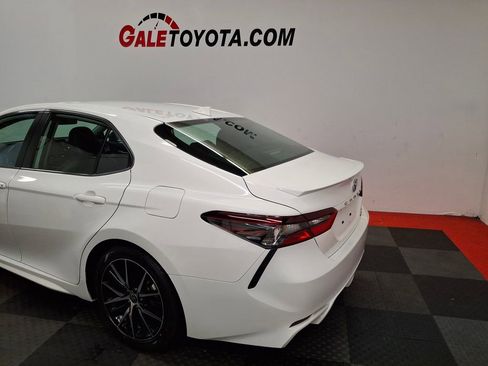 Used 2023 Toyota Camry SE AWD/4WD image 7
