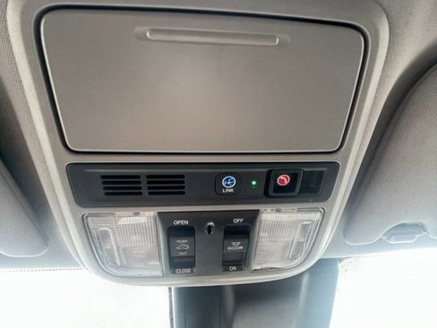 Used 2019 Honda Odyssey Elite image 40