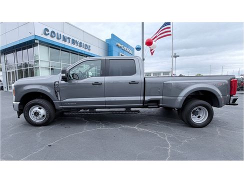 Used 2024 Ford F350 XLT image 5