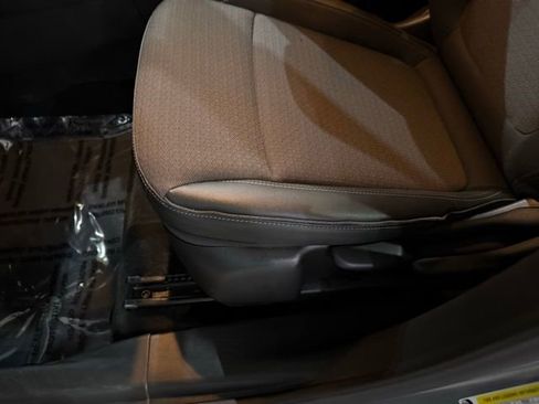 Used 2025 Buick Encore GX Preferred image 24