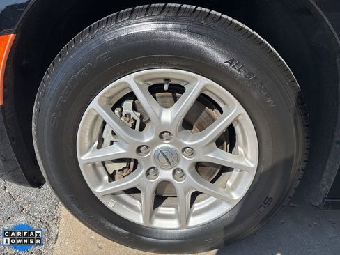 Used 2024 Chrysler Pacifica Touring-L image 9