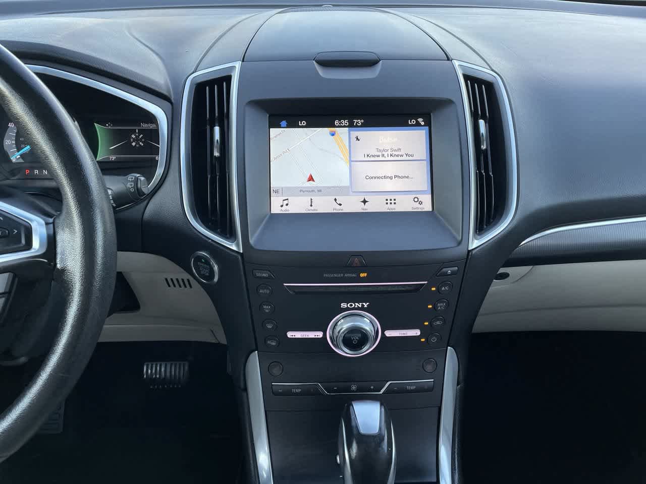 Used 2017 Ford Edge Titanium w/ Technology Package AWD/4WD image 13
