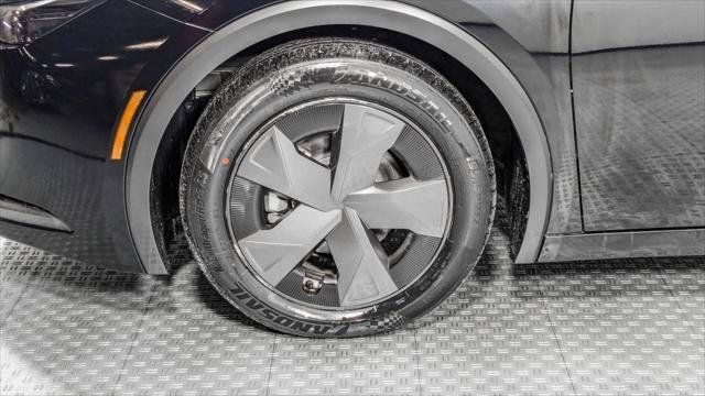 Used 2024 Toyota Prius LE FWD image 33