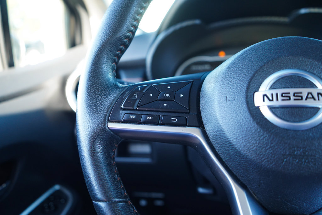 Used 2020 Nissan Versa SR w/ Convenience Package FWD image 31