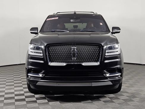 Used 2019 Lincoln Navigator Reserve w/ Cargo Package AWD/4WD image 2