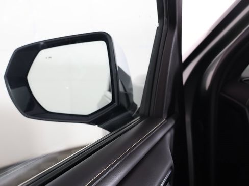 Used 2023 Chevrolet Suburban Premier image 40