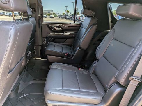 Used 2023 Chevrolet Tahoe Z71 w/ Z71 Off-Road Package AWD/4WD image 17