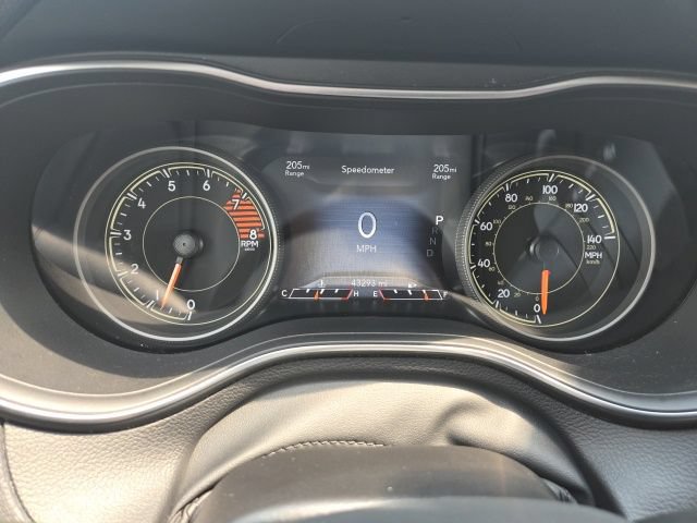 Used 2022 Jeep Cherokee Trailhawk w/ Trailer Tow Group AWD/4WD image 14