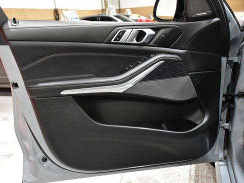 Used 2024 BMW X5 xDrive40i w/ M Sport Package AWD/4WD image 11