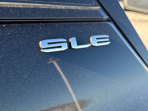 Used 2023 GMC Terrain SLE w/ Driver Convenience Package FWD image 17