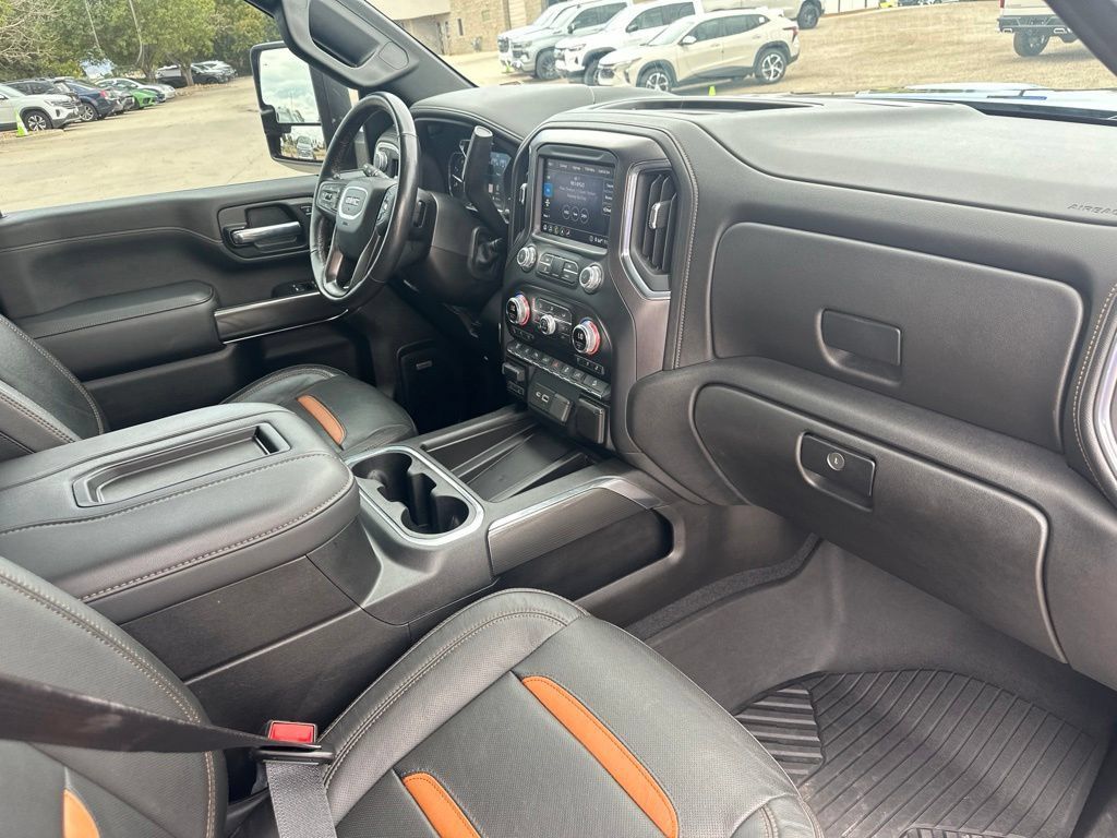 Certified 2020 GMC Sierra 2500 AT4 w/ AT4 Premium Package AWD/4WD image 27