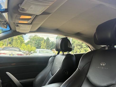 Used 2010 INFINITI G37 Convertible w/ Premium Pkg RWD image 8