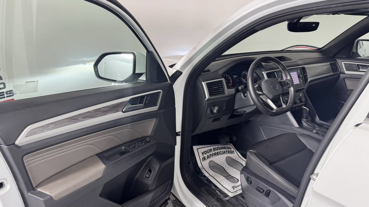 Used 2021 Volkswagen Atlas Cross Sport SE FWD image 11