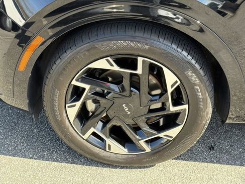 Used 2023 Kia Sportage SX image 11