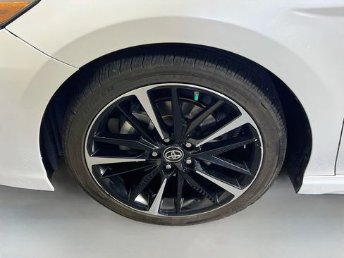 Used 2019 Toyota Camry XSE FWD image 13