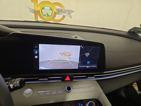 Used 2025 Hyundai Elantra Limited FWD image 21